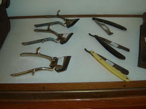 �������